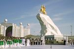 Президент Туркмении себя увековечил 